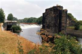 Knostrop weir on the River Aire, England