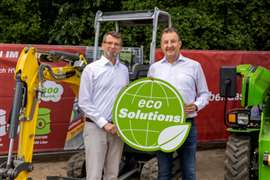 Senior CSR manager Dr. Markus Heidak (left) and managing director/COO Peter Schrader (right). Photo: Zeppelin Rental