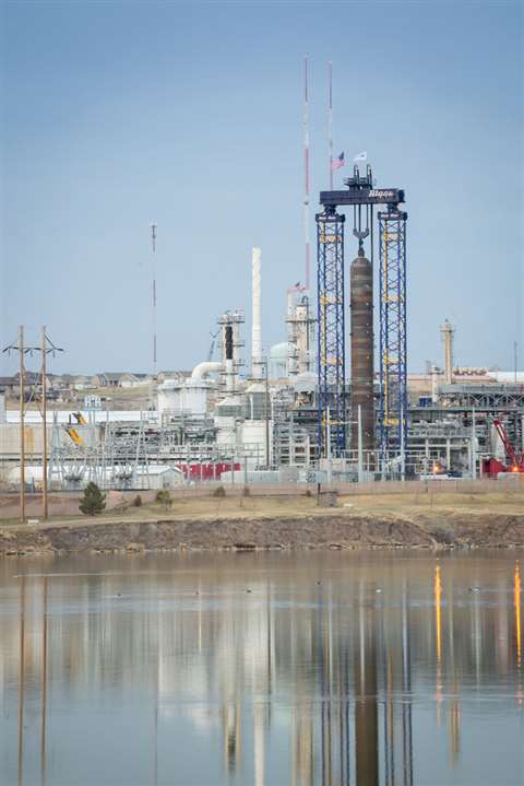 Bigge LTS (Lift Tower System). This has a capacity of up to 4,000 US tons (3,628 tonnes) and can a r