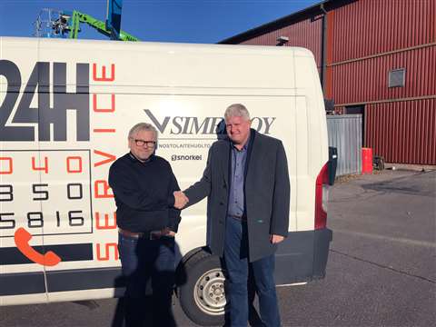 Pekka kolehmainen of simeri oy (left) with henrik skibsted of snorkel